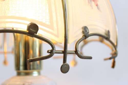 A lovely parlour table lamp w/ a glass shade & a brass-finished base - stunning on a desk - RS17Sale