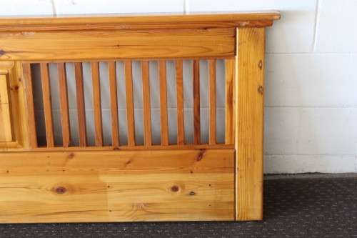 Stunning wall-mountable solid Oregon King Size headboards - perfect for bigger rooms!