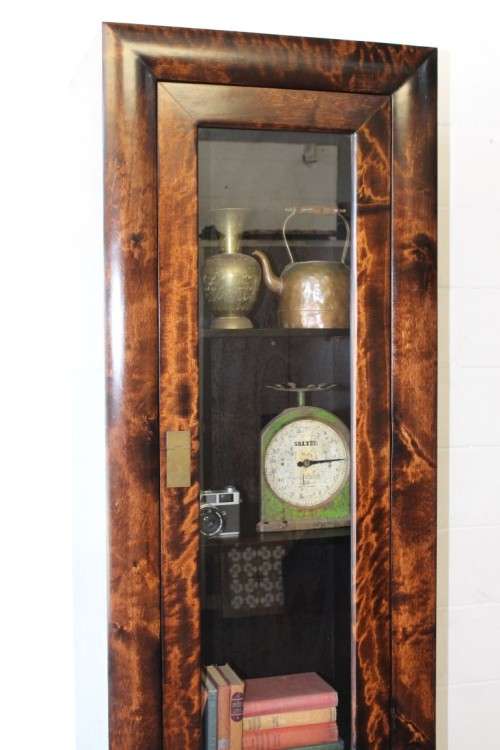 A fantastic Coricraft Arc Collection display cabinet w/ solid brass handles and a modern design -WOW