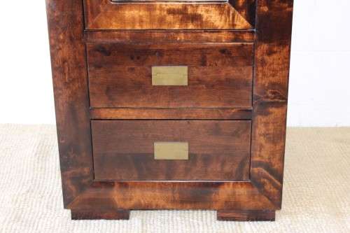 A fantastic Coricraft Arc Collection display cabinet w/ solid brass handles and a modern design -WOW
