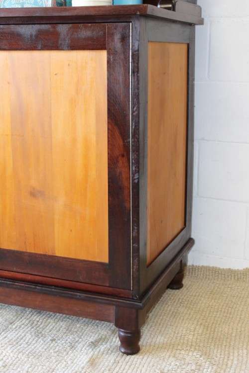 **RS17_Clearance** Exquisitely made solid yellow wood & imbuia buffet w/ liquor cabinet & drawers