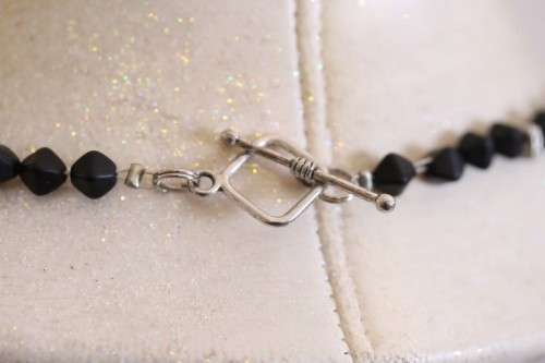 **RS17** A gorgeous collection of 5x assorted ladies beaded necklaces in great condition