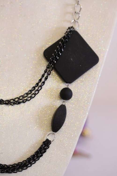 **RS17** A gorgeous collection of 5x assorted ladies beaded necklaces in great condition