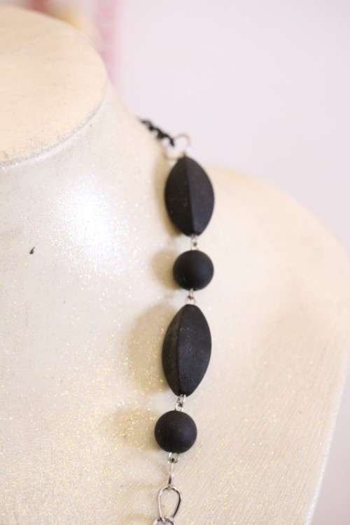 **RS17** A gorgeous collection of 5x assorted ladies beaded necklaces in great condition
