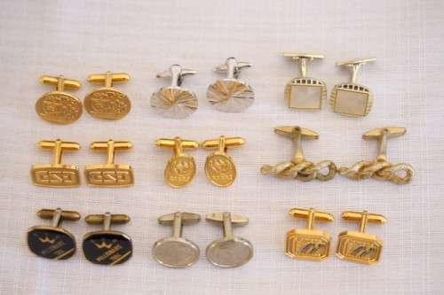 **RS17** A collection of 9x assorted vintage gents cuff link sets incl silver & gold plated sets