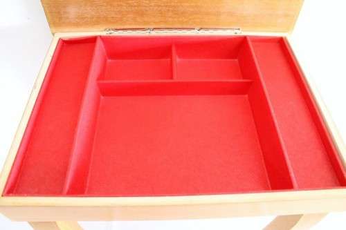 Amazing vintage Italian made marquetry inlay chess table w/ a red lined interior in great condition