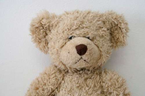 A gorgeous and well made original Russ (teddy) bear by the name of "Tennyson" in awesome condition