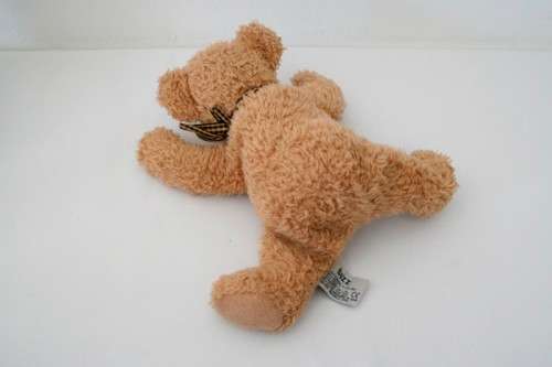 A gorgeous and well made original Russ (teddy) bear by the name of "Buzz" in awesome condition
