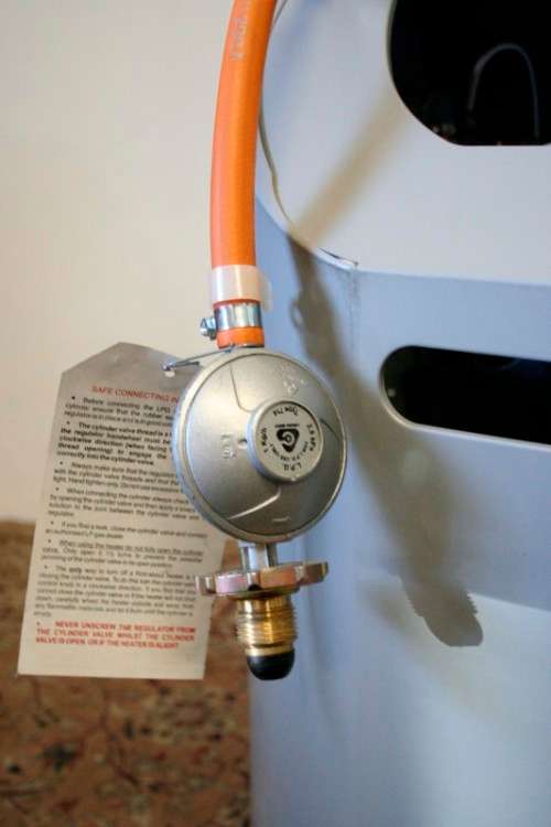 A fabulous De Longhi Thermostatic gas heater w room thermostat. Effective, economical for winter.