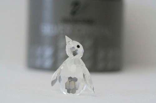 **RS17** A retired Swarovski (No 191448 ) crystal Penguin in its original box in superb condition