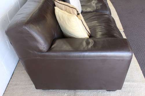 **RS17** A fantastic well made x-long (2,45m long) brown genuine full-grain leather couch/ sofa