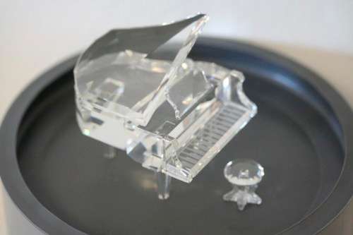 **RS17** A  retired Swarovski (No174506) crystal Piano in its original box in superb condition