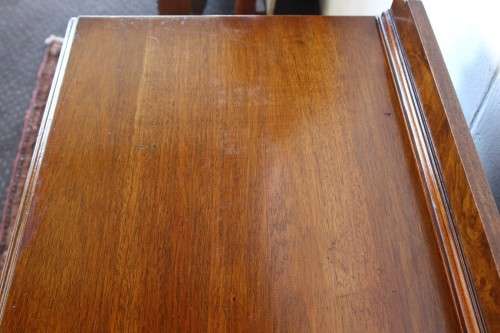 A magnificent Georgian-style Walnut chest of drawers with Queen Anne legs and three spacious drawers