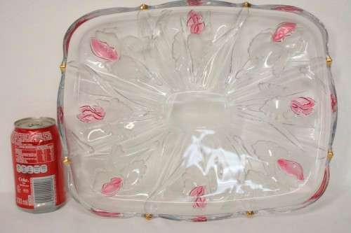 **RS17** A stunning decorative rectangle shaped glass serving platter in excellent condition.