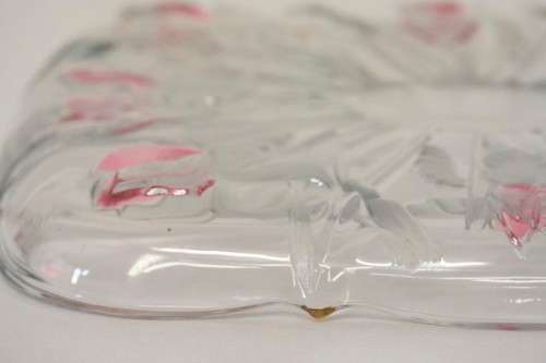 **RS17** A stunning decorative rectangle shaped glass serving platter in excellent condition.
