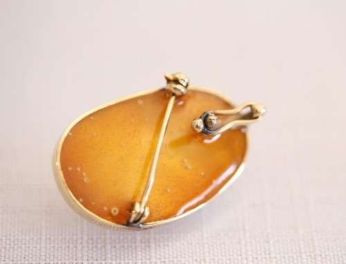 A magnificent 9ct yellow gold pendant brooch with an XL genuine Mabe pearl in superb condition