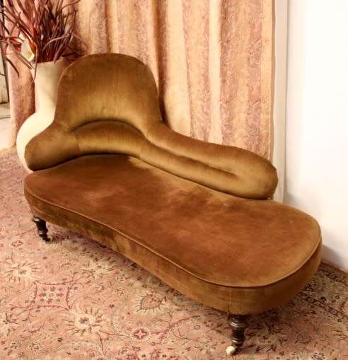 **RS17_Clearance** Incredible vintage brown velvet chaise lounge on its original brass castors