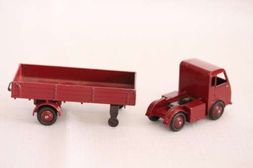 **RS17** An original vintage (c1958) Dinky Toys No. 30W maroon Hindle Smart Helecs die-cast truck