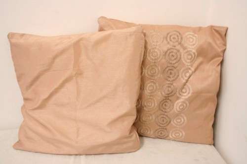 3 stunning fabric scatter cushions in a quality fabric covering w fine detailed stitching - RS17Sale