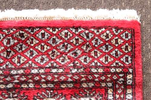 A superb, well made (2.58m x 1.59m) traditional "very soft" Pakistani Karachi Persian carpet