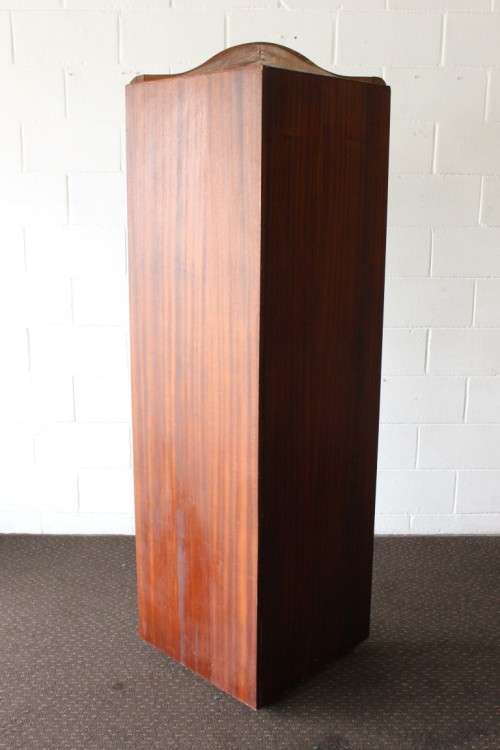 A STUNNING and beautifully made corner display unit cabinet with ample shelves and space!