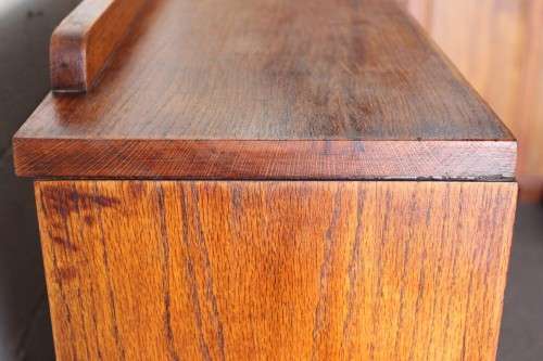 A wonderful Art Deco vintage oak display/ show cabinet with glass doors and carved detailing!