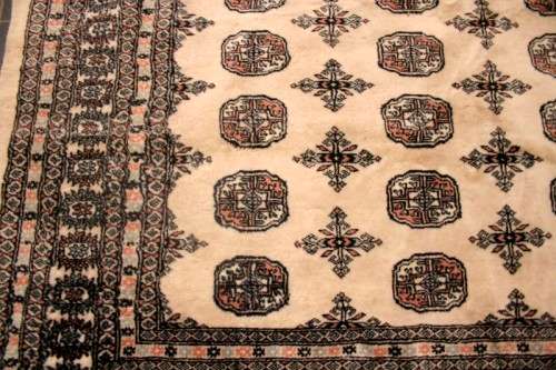 A superb and rare beige Iranian Turkomen Persian carpet (2.02m x 3.13m) in beautiful condition