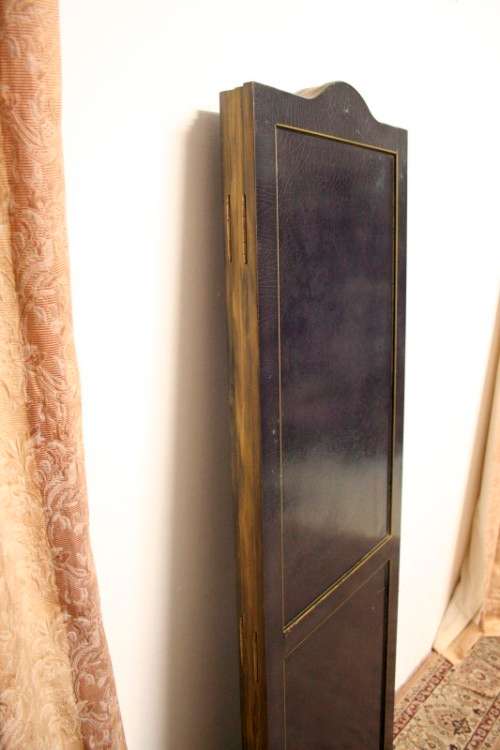 **RS17** A fabulous wooden glossy black and gold patterned 4-panel room divider. Beautiful!!!