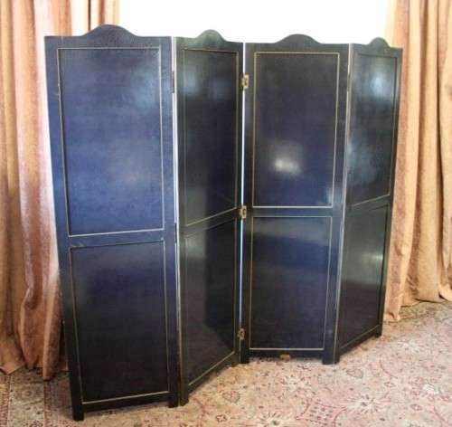 **RS17** A fabulous wooden glossy black and gold patterned 4-panel room divider. Beautiful!!!