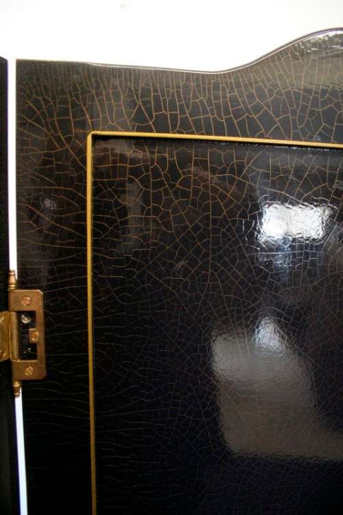 **RS17** A fabulous wooden glossy black and gold patterned 4-panel room divider. Beautiful!!!