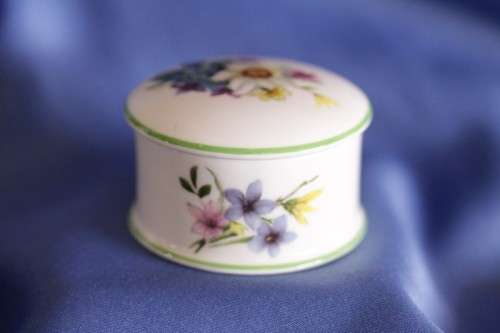 **RS17** A vintage Crown Staffordshire "Spring Flowers" porcelain trinket bowl in its original box