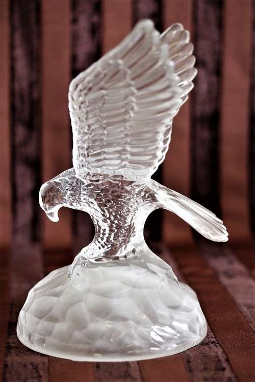 A fantastic vintage French made "Cristal D'Arques" cut crystal eagle figurine - perfect paperweight!