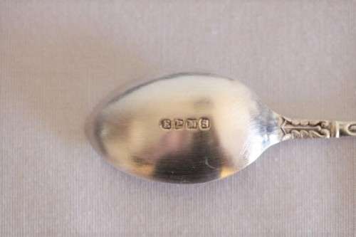 A superb boxed set of six English made EPNS silver plated "Apostle" teaspoons in stunning condition