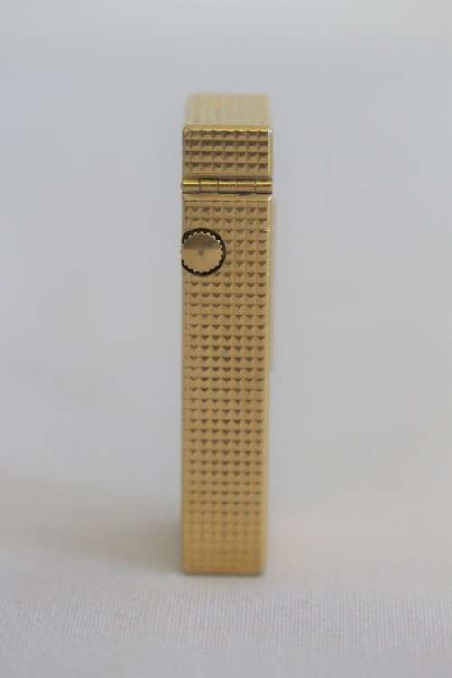 An amazing and well kept original vintage (c1970) "Dunhill" Rollagas (RE24163) gold plated lighter