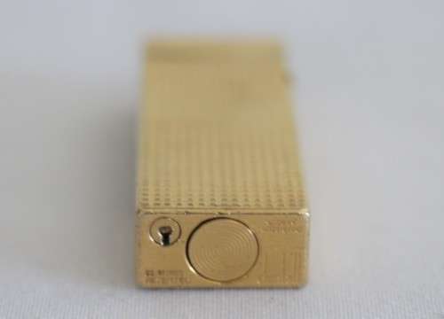 An amazing and well kept original vintage (c1970) "Dunhill" Rollagas (RE24163) gold plated lighter