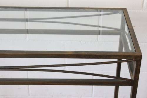 **RS17** A fantastic wrought iron console/ hallway table w/ a glass top and a modern stylish design