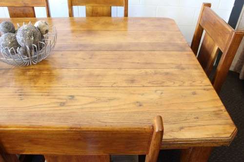 **RS17** A vintage 6-seater Oak dining suite w/ large farmhouse table & 6x Oak dining chairs