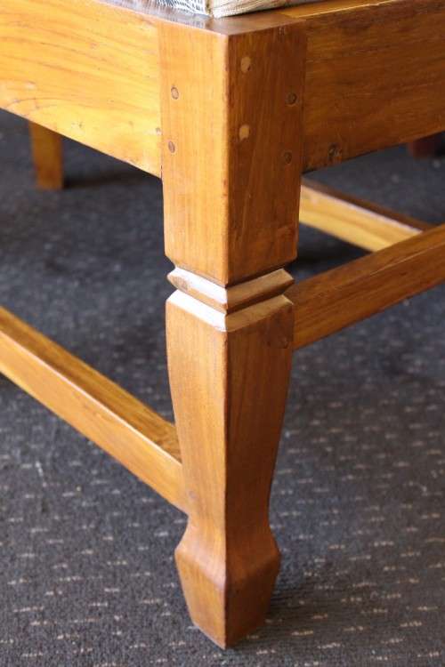 **RS17** A vintage 6-seater Oak dining suite w/ large farmhouse table & 6x Oak dining chairs
