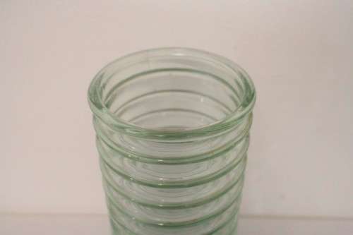 **RS17** Two beautiful "modern" glass vases in great condition. Add flowers or coloured stones