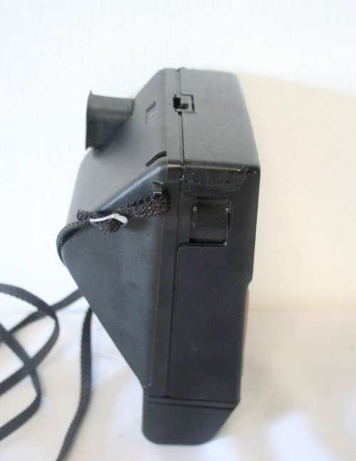 A fantastic vintage 1978 Kodak colorburst 100 instant camera, with film in.