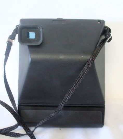A fantastic vintage 1978 Kodak colorburst 100 instant camera, with film in.
