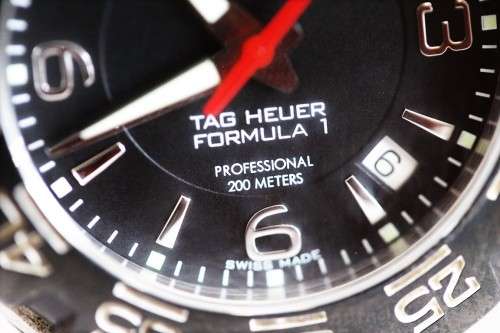 **RS17** A Tag Heuer Formula 1 professional watch w/ dramatic black dial and high quality strap!!