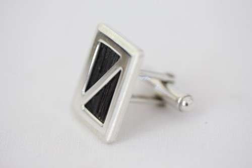 A stunning pair of gents vintage sterling silver (925) bullet-back cuff links in great condition