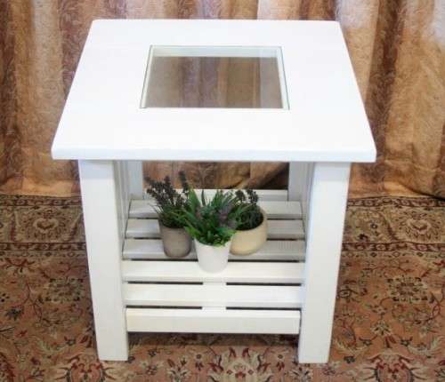 **RS17** A fantastic white glass top inlay all-weather outdoor coffee/ lounger side table