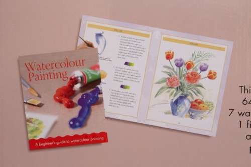 A gorgeous complete beginner set of watercolour paints including 7x paints, brushes & booklet