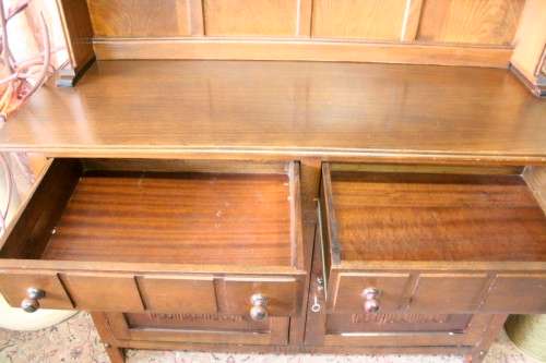 **RS17** An awesome vintage Oak traditional Welsh side server w/ loads of drawers and cupboard space