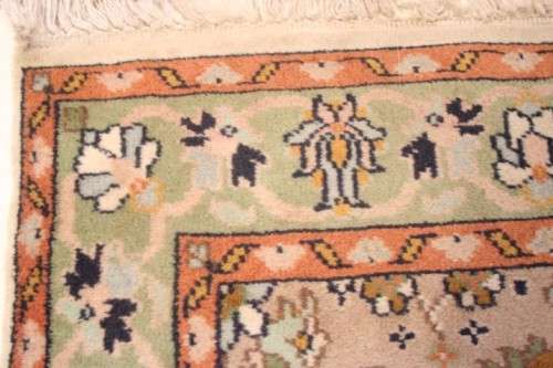 A wonderful vintage traditional Persian prayer carpet/ rug w/ stunning detail