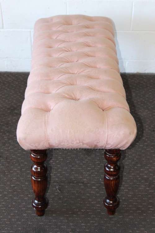 A beautiful vintage Victorian-styled deep-button "bed end" bench upholstered in a dusty pink fabric!