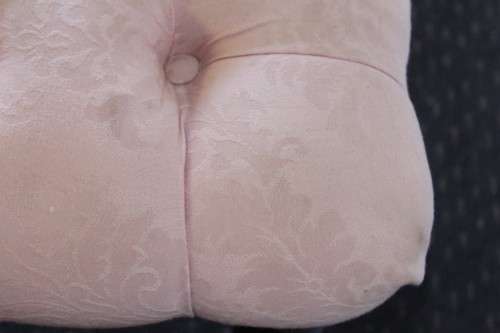 A beautiful vintage Victorian-styled deep-button "bed end" bench upholstered in a dusty pink fabric!