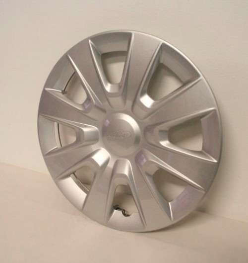 A fantastic set of Ford hubcaps in excellent condition.